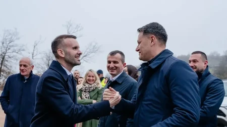 PLJEVLJA RAZOTKRILA PES: Više marketinga nego rezultata