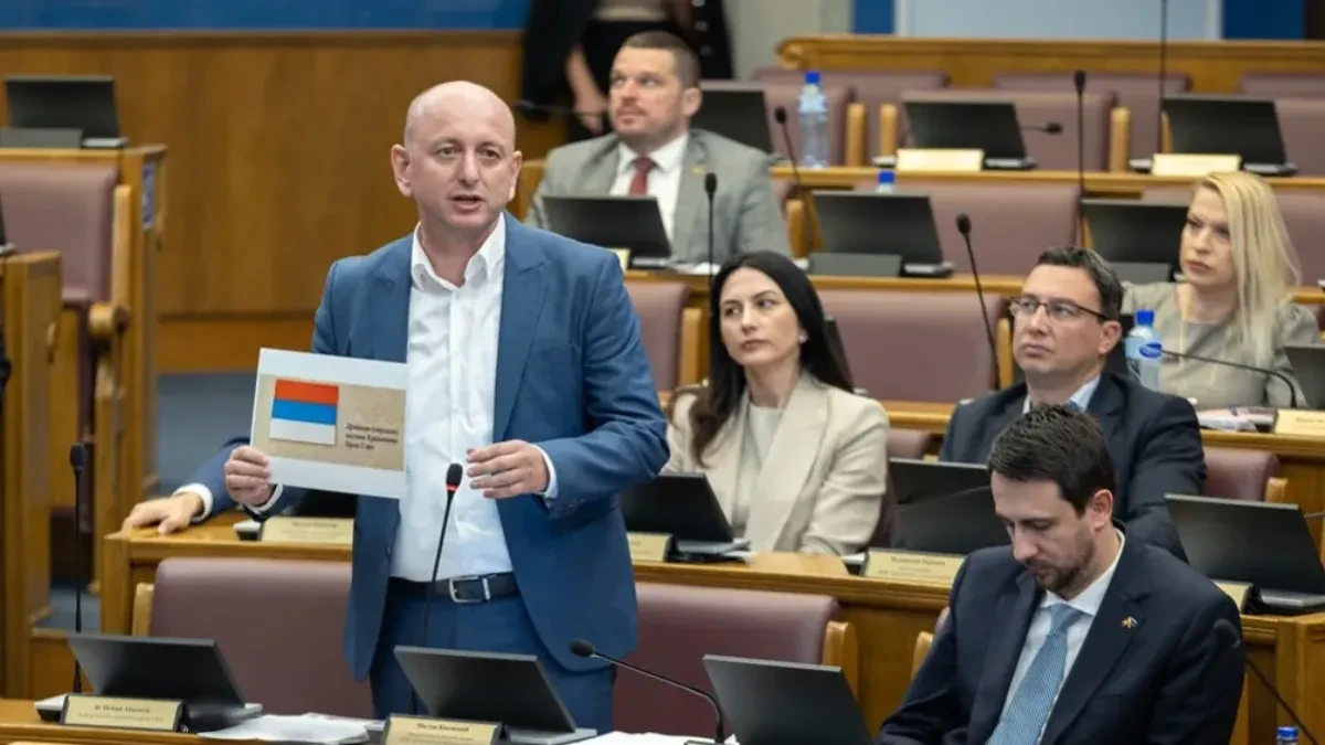 TROBOJKA NIJE PROŠLA: Predlog pao u Skupštini Crne Gore, Knežević poručio - istorija se ne briše