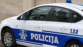 ORUŽJE I DROGA: Hapšenja u Budvi i Petrovcu, policija zaplijenila arsenal (FOTO)