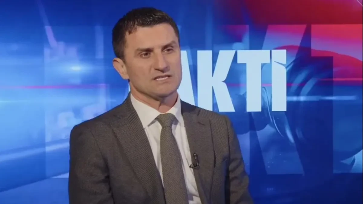 Zogović: Trobojka ima istorijsko utemeljenje i ne ugrožava državnu zastavu
