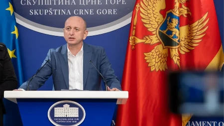 AMNESTIJA PALA ZA JEDAN GLAS: Knežević – Predlažem je i zbog budućih robijaša iz ovog parlamenta