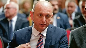 SATLER GLAVNI KRIVAC ZA USTAVNU KRIZU? Knežević tvrdi da ambasador EU “muti” odnose u Crnoj Gori