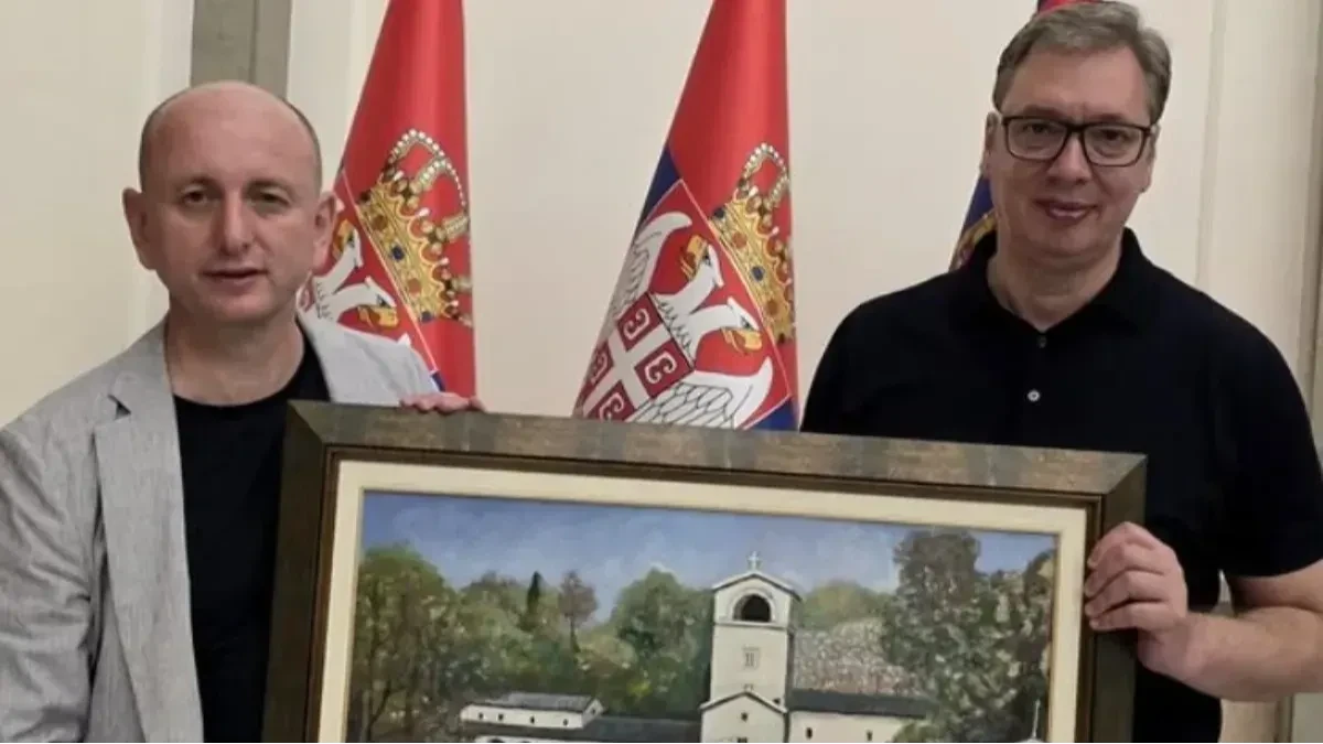 Knežević uručio Vučiću sliku Cetinjskog manastira u ime Srba sa Cetinja