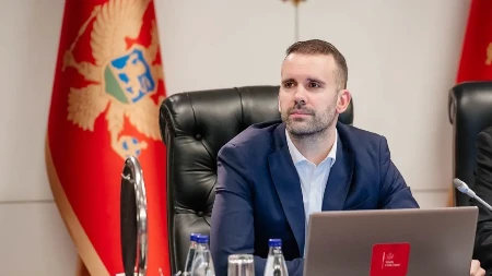 Zašto Spajić i Ibrahimović ćute nakon zabrane ulaska srpskim političarima na Kosovo i Metohiju?