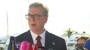 Tri boda u gostima: Vučić u Tivtu preuzeo inicijativu i promijenio politički narativ