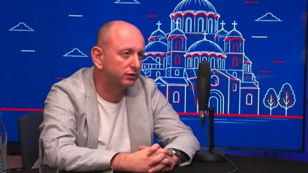 Knežević: Rezultati popisa obavezuju vlast da srpski uz crnogorski normira kao službeni jezik