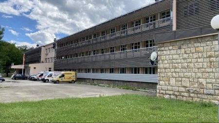 Zaštitnik utvrdio propuste u KBC Berane: Pacijentkinja preminula nakon pada kroz prozor, povrijeđeno pravo na život