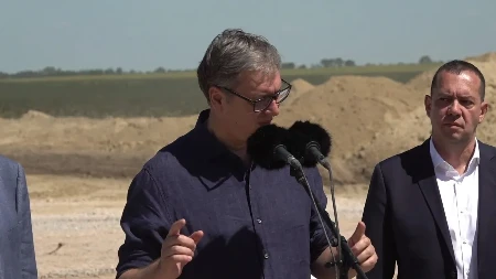 Vučić: Brane Srbima ulaz u Crnu Goru, a šalju hiljade ljudi na proteste u Srbiji