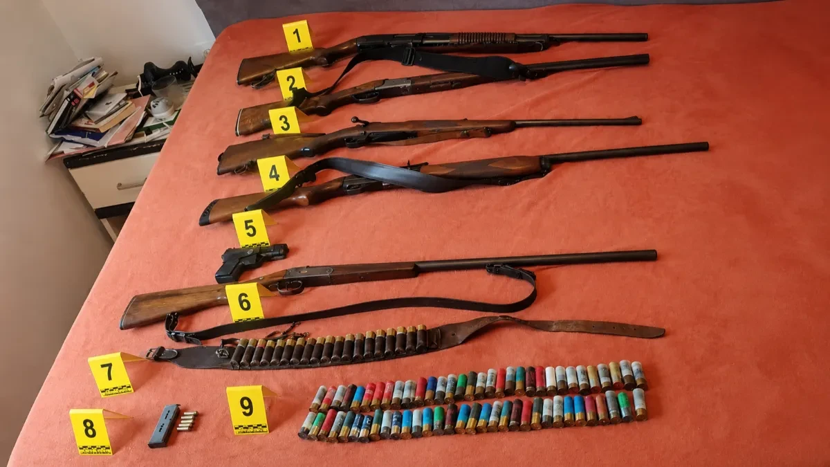 Uhapšen 77-godišnjak iz Spuža: Ruskinja ga prijavila za seksualno uznemiravanje, policija pronašla arsenal