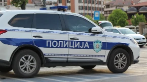 Mladića držali zatočenog dva dana, tukli ga i mučili: Uhapšeni pripadnici „vračarske grupe“, za trećim se traga