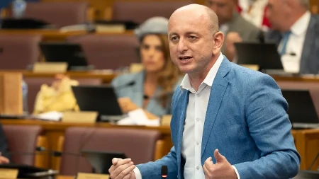 KNEŽEVIĆ RAZBIO SPAJIĆEVU ODBRANU: „Čiji si ti mali?“ A onda nabrojao šta je sve uradio protiv Srba