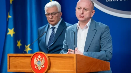 Knežević: Mandić i ja smo zajedno prošli velike političke ofanzife, sad imamo različite stavove o tome kako da se borimo za interese Srba