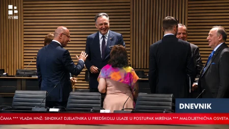 Politički spektakl se nastavlja: Ranko Krivokapić na konferenciji „hrvatskih diplomata“