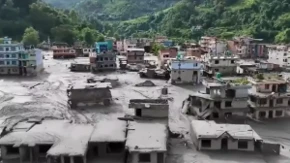 Državljanka Srbije Enisa Leković među nestalima u Nepalu: Stotine mrtvih, potraga ne prestaje
