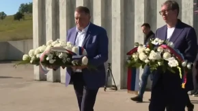 Vučić: Obaveza nas Srba je da pamtimo zločin - stradala djeca i porodice nikada ne smiju biti zaboravljeni