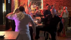 (VIDEO) Đukanović pjeva ustašku pjesmu: Da je zapjevao srpsku, digli bi se DPS i NVO sektor!