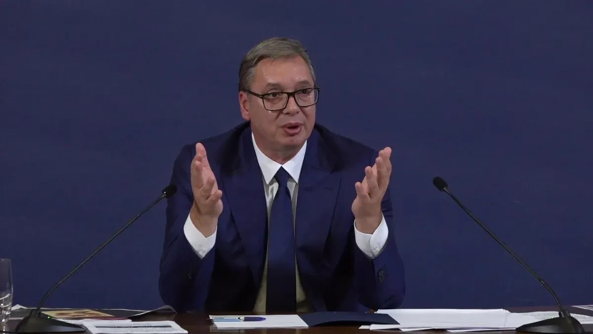 Vučić pita Podgoricu: Hoće li im EU zbog Đeljošajevih izjava o veličanju OVK sada zaustaviti integracije ili pravila važe samo za Srbe