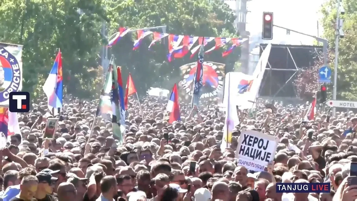 „UPOKOJIO SE DRŽEĆI KRST“ Snažne riječi patrijarha Porfirija na opelu generalu Ratku Mladiću: „Nijedan zemaljski sud nije nepogrešiv“